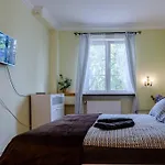 Stara 7, Old Town/250 M From Barbican Hotel *