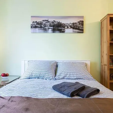 Stara 7, Old Town/250 M From Barbican Hotel